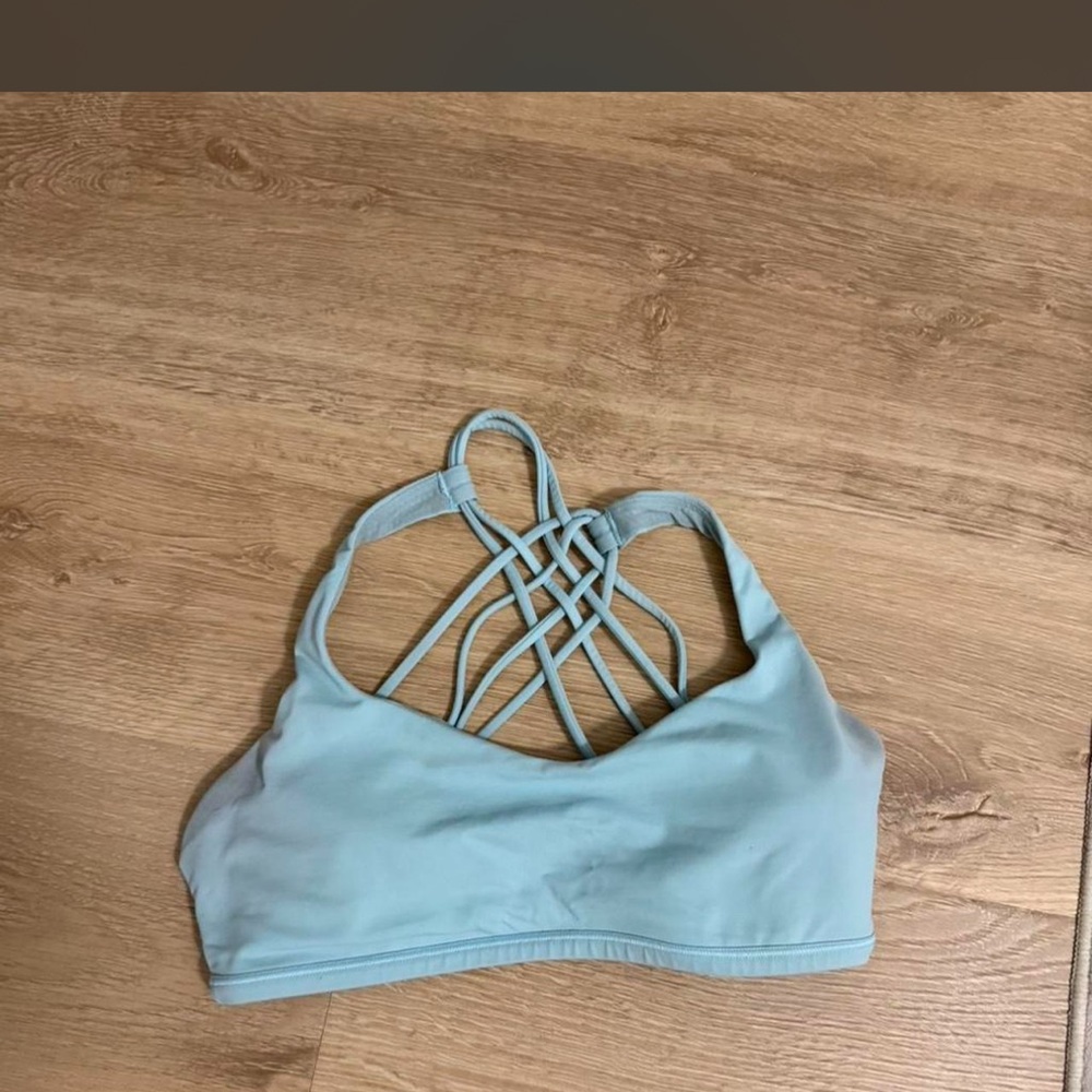Lululemon sports bra